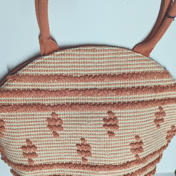 Shade & Shore Rose Pink Fringe Boxy Straw Tote Beach Bag NWT - Picture 4 of 8